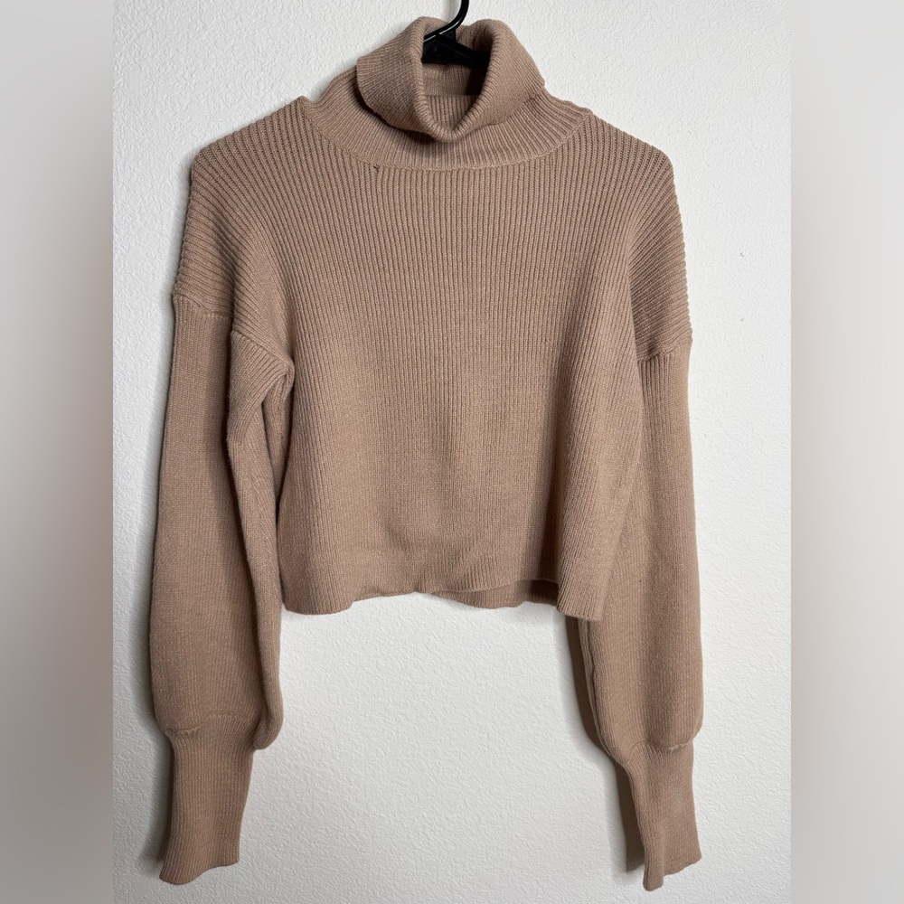 FASHION NOVA TURTLE NECK SWEATER SMALL
